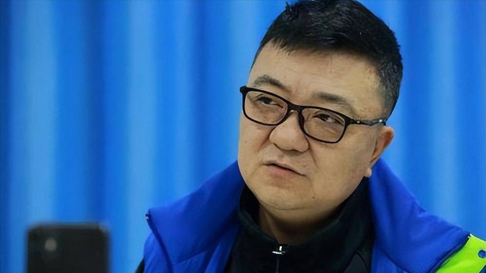 关于董路直言苏超水平不及职业联赛，国足若参与轻松获胜，但却砸钱诸多争议的信息