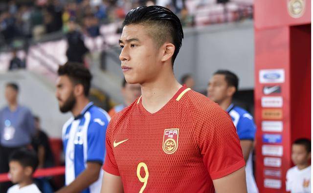 新国足雏形显现：11员虎将就位，张玉宁成为核心，归化球员逐渐让位的简单介绍