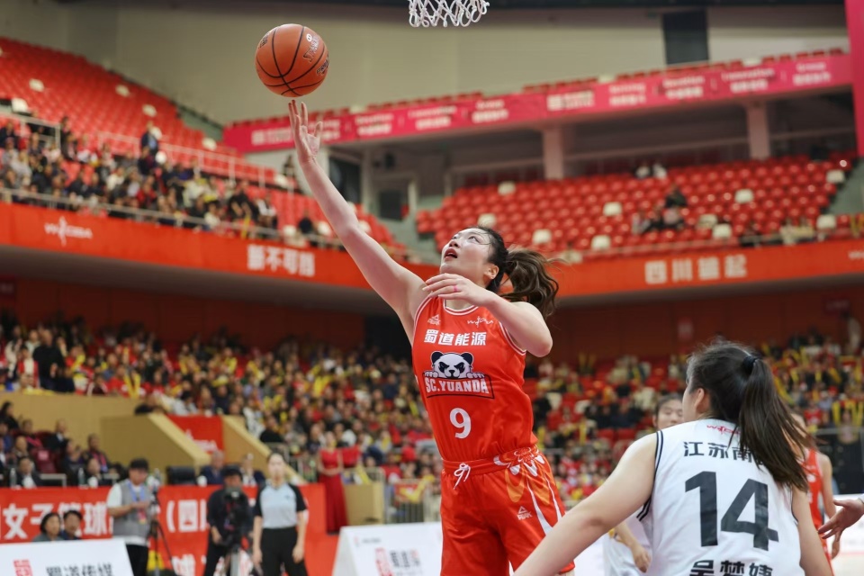 米洛什下课!四川女篮4年4换帅李梦+王思雨能夺回冠军吗