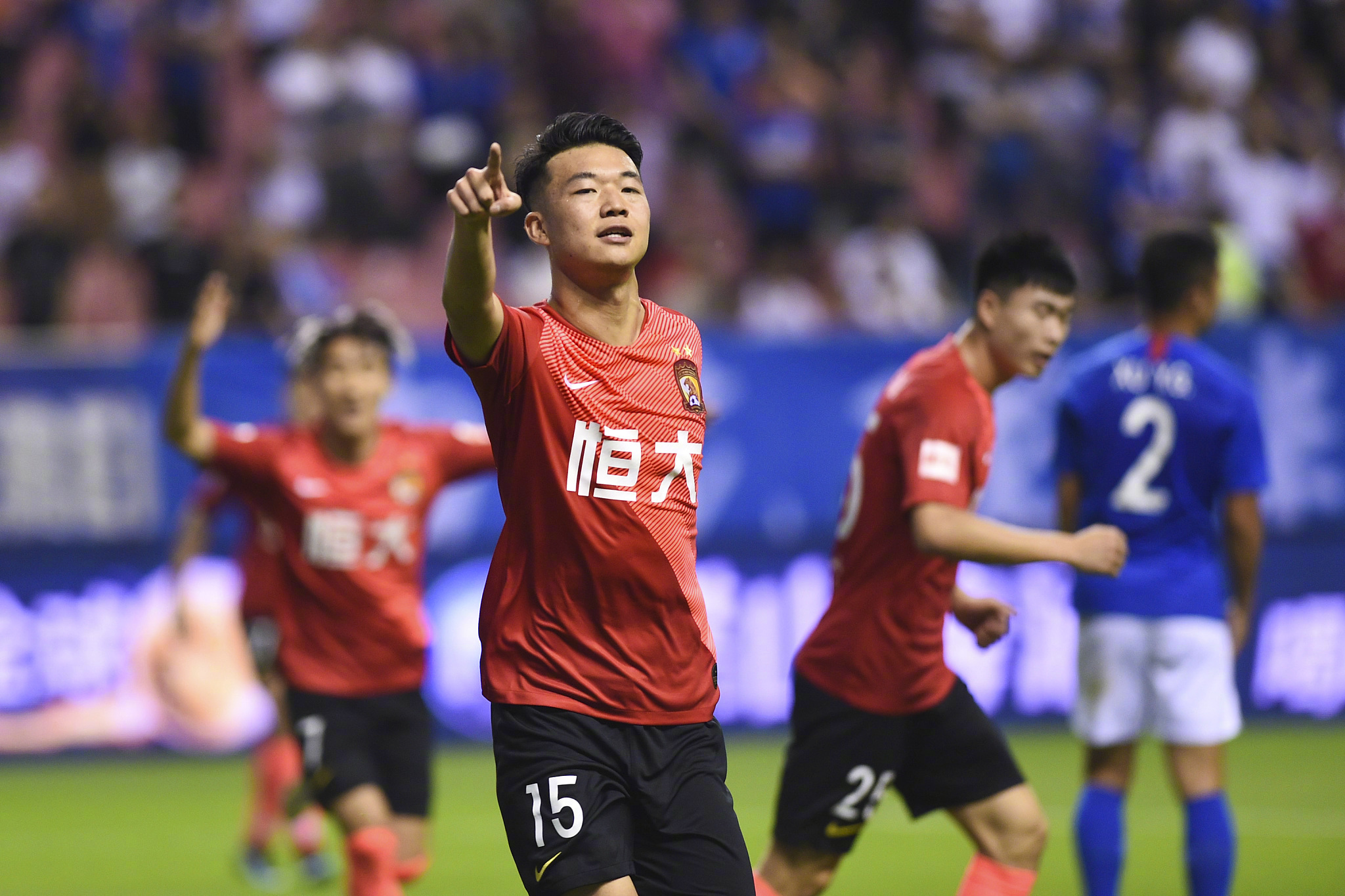 关于广州恒大取得四连胜，稳坐领先位置的信息